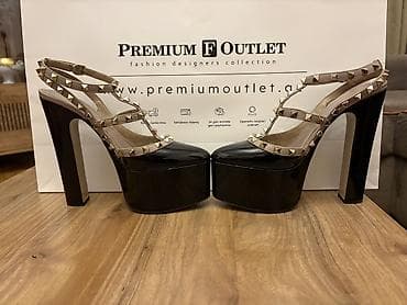 Женская обувь: Valentino Garavani “Rockstud” platform topuqlu ayaqqabılar - Model — 3