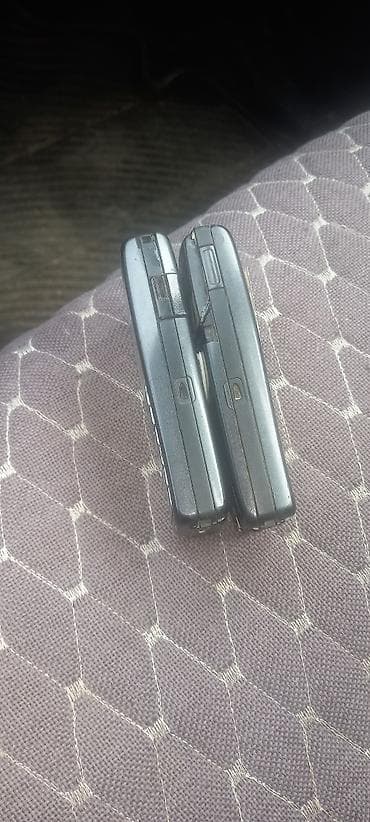 canon eos 5d mark ii: Nokia < 2 ГБ, цвет - Серый, Кнопочный — 4