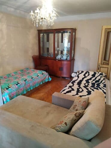 şəhər bağları mənzil satılır: Bakı, 3 otaqlı, Köhnə tikili, m. Gənclik, 70 kv. m — 5