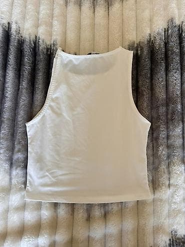 mayka türkçe: Ağ rəngli qadın topu - Stil: Basic, qolsuz, dairəvi yaxalı, düz — 2