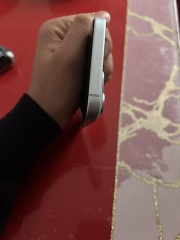 iphone 6 s ekran: IPhone 15, Ağ — 3