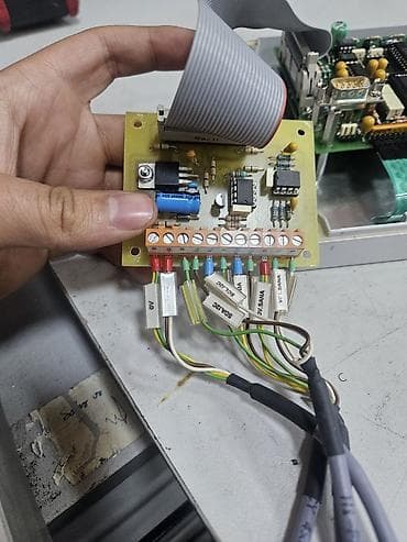 Sənaye avadanlıqları üçün çoxkanallı idarəetmə/modul lövhəsi