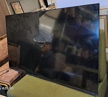 Смарт ТВ приставки: Б/у Телевизор Samsung LED экран 65" 4K (3840x2160) — 1