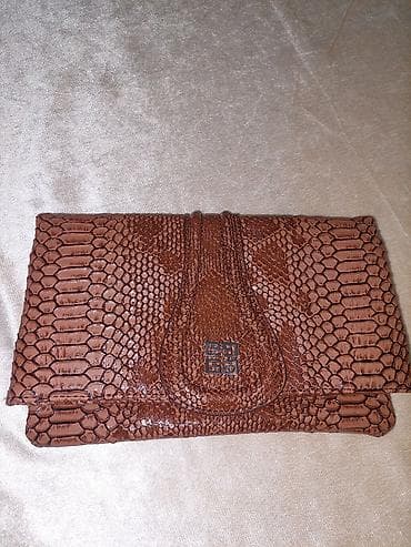 Klatç, Givenchy, İşlənmiş