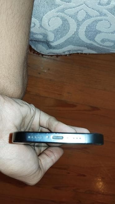 apple iphone 3g: IPhone 16 Pro, 128 GB, Qara, Face ID — 6