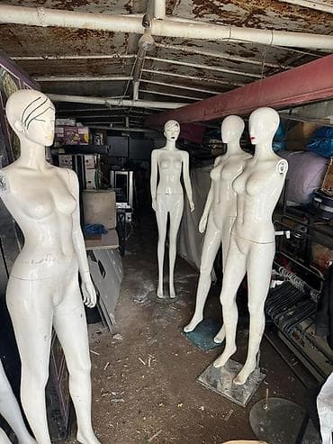 balvanka satışı: Paltar Mağazası avadanlıqları Manikenler 4 ededi-200 azn tek tek — 1