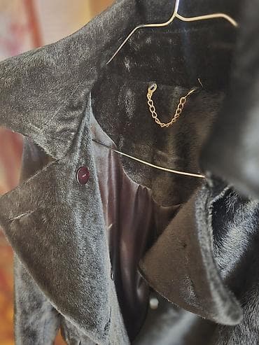 kurklər: Qadın üçün qara rəngli xəz palto.Real alicilar burada yazsin.Hec bir — 4