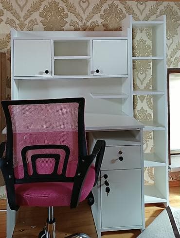 antikvar mebel: Yazı masası kreslo ilə biryerdə satılır. Normal vəziyyətdədir, az — 2