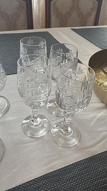 tom xrustal qablar qiymetleri: Klassik üslubda kristal şüşə dəst - 5 ədəd konyak qədəhi: Enli kasa — 5