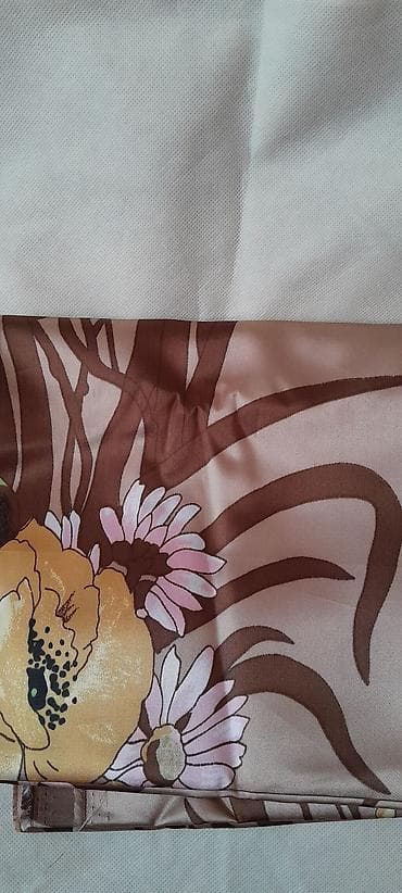 paltar satisi: Baş geyimləri — 1