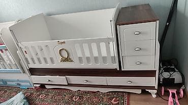 Beşiklər: Oğlan və qız üçün, Dördbucaq, Beşik, Matras ilə, Yellənmə mexanizmsiz — 2