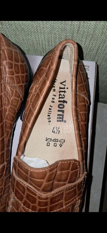 qara mokasinlər: Ölçü: 38, İşlənmiş — 4