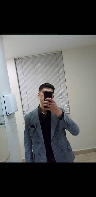 Мебельные услуги: Adim kamrandi 22yaşim var baki şehərinde yaşayiram tecrubem varr çox — 1