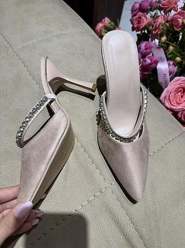 Аксессуары: Yaşıl mini çanta💚 Charles&Keith markasına aiddir içində kartlığıda — 6