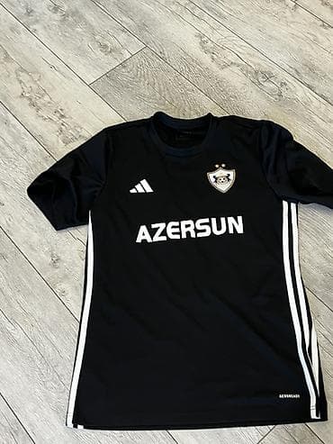 este 1 kapsul: Məhsul: “Qarabağ FK” futbol köynəyi – BAYRAMOV 27 - Rəng: qara, ağ — 2