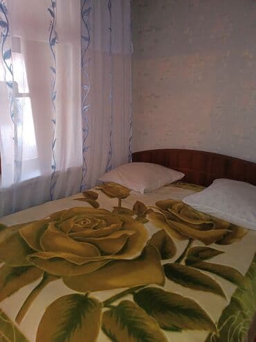 meyve tərəvəz: RT Arxasında körpüdən sağda 2 ci küçədə 2 mərtəbəli 8 otaqlı həyət evi — 16