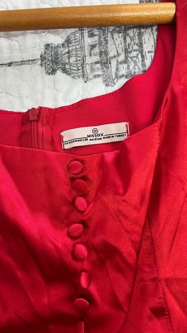 qadın donlari: Missqix markasına məxsus, uzunqol, qırmızı rəngli, kvadrat yaxalı — 2