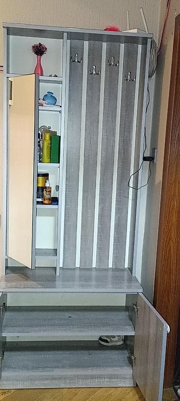 İşlənmiş, 3 qapılı, Güzgülü, Boz, Digər material, Açılan, Düz dolab