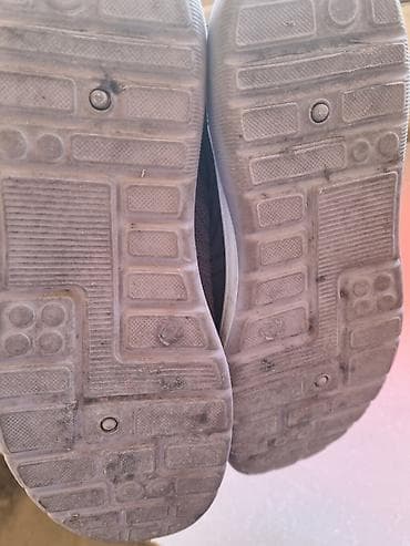 Krasofkalar və idman ayaqqabıları: Arginal yay ayaggabisi 
45 manata alinib 2 dəfə geyinilib — 3