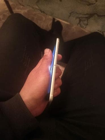 samsung s10 lalafo: IPhone SE 2022, 128 GB, Ağ, Qırıq — 6