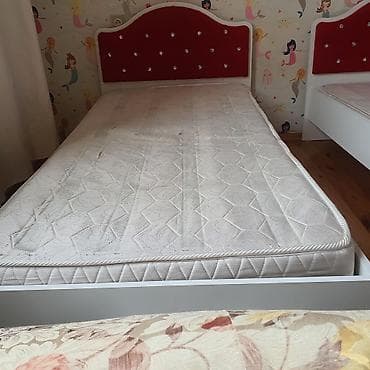 qara dolab: Qız üçün, İşlənmiş, 3 qapılı, Açılan, Düz dolab — 1