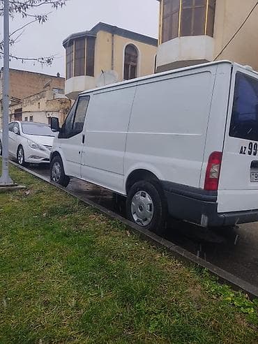 BMW: Ford Transit yük Qazi Xidmetinzde seher daxili unvandan asli olaraq — 6