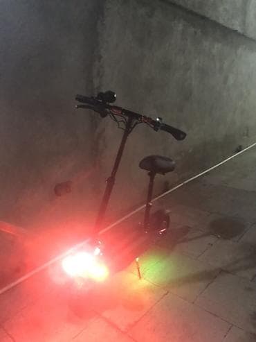 electro gitara: Elektrik skuter – oturacaqlı, güclü işıqlandırma və rəngli LED-lərlə — 7