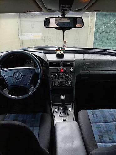 prado tekerleri type 1: Mercedes-Benz 220: 2.2 l | 1995 il Sedan — 5