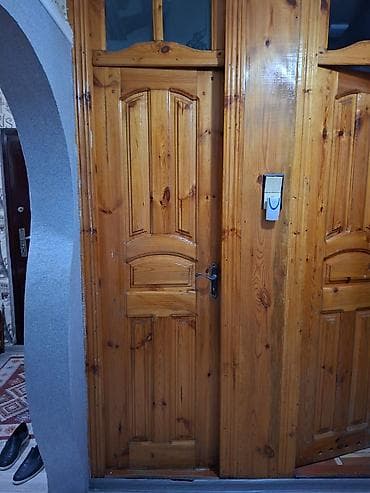 hamam kabinaları: Hamam tolet qapisi ve kuxna qapisidir - Material: təbii şam ağacı - — 3