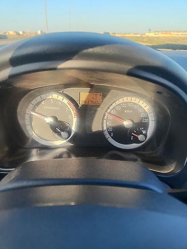 mersedes saat: Kia Rio: 1.4 l | 2005 il Sedan — 7