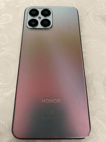 52 telefon: Honor 8X — 2