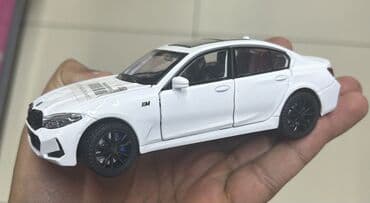 Avtomobil modelləri: Miqyaslı model avtomobil – BMW M3 sedan, ağ rəngdə - Korpus: detallı — 10