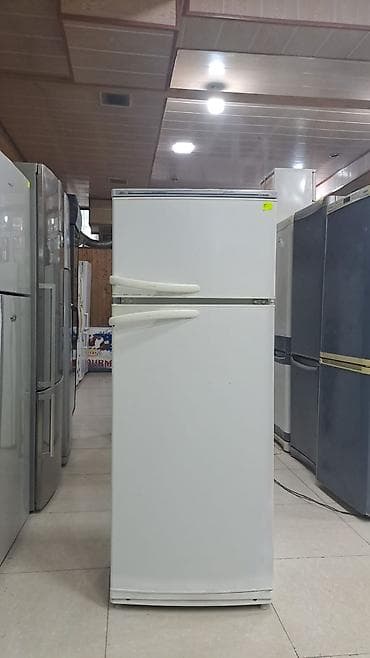 İki qapılı soyuducu - Üst kamera: dondurucu bölmə, ayrıca qapı - Alt