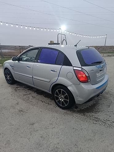 kia rio stopu: Kia Pride: 1.5 l | 2010 il Hetçbek — 9