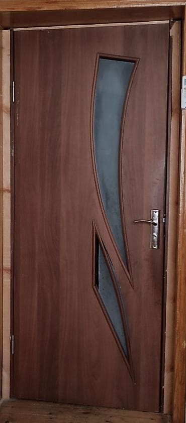 gence ev qapilari: 3 qapı satılır.1 şuşesi olmayan 35 AZN.bawqa 2 qapısı hərəsi -50 azn — 1