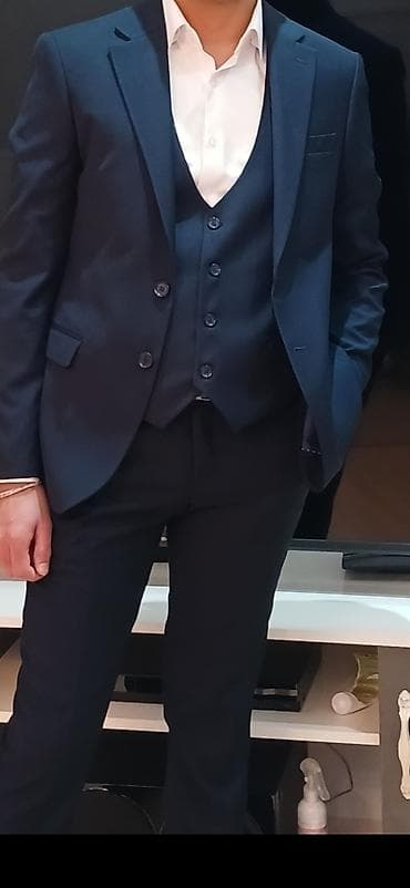 Kişi üçlü klassik kostyum dəsti - Rəng: tünd göy/navy - Komplekt
