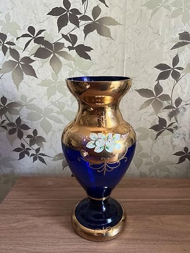 Bir vaza, Bogem şüşəsi