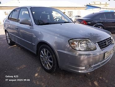 Hyundai Accent: 1.3 l | Sedan