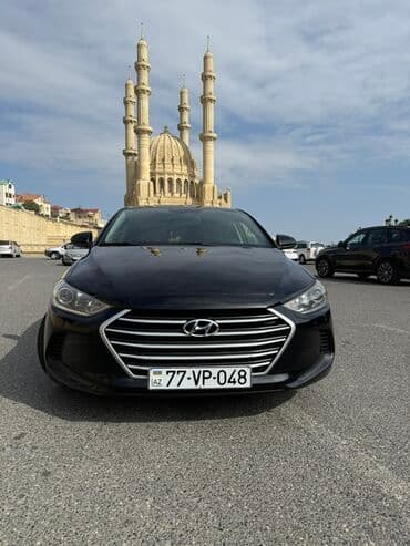 kia ceed 2010: Hyundai Elantra: 2 l | 2018 il Sedan — 1