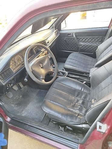 disk r15: Mercedes-Benz 190 (W201): 2 l | 1992 il Sedan — 3