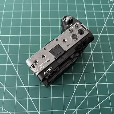 100: Sony Fx3 Öz kameramdır heç bir cızığı ya da problemi yoxdur aldığım — 7
