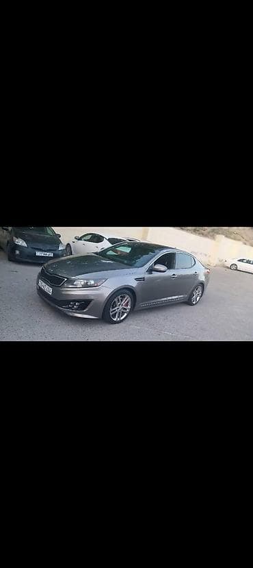 Kia Optima: 0.2 l | 2012 il Sedan — 4
