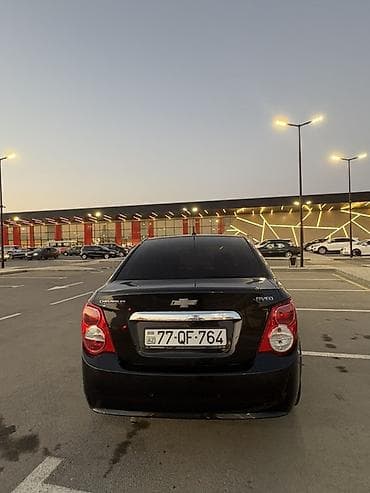 Chevrolet Aveo: 1.6 l | 2014 il 250000 km Sedan