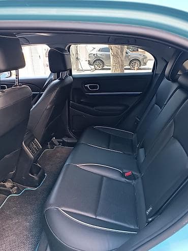 Honda avtomobilinin salonu – geniş və müasir interyer - Dəri