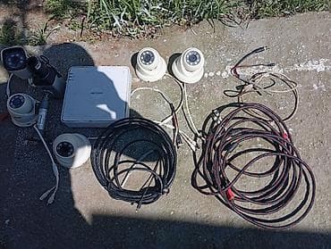 video kamera: Müxtəlif tipli təhlükəsizlik kameraları və DVR-dən ibarət sistem — 3