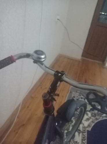 Спорт и хобби: Şəhər/dağ tipli velosiped - Çərçivə: polad, klassik trapesiya forma - — 2