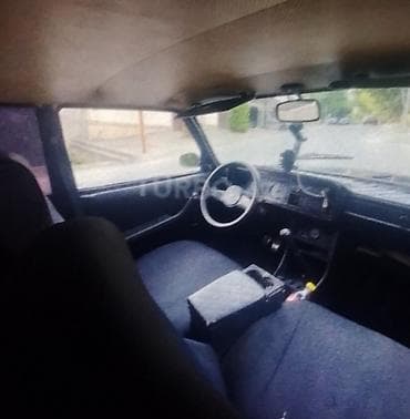 prius arxa: VAZ 2107 sedan – tünd mavi rəng, 4 qapı, arxa ötürücülü klassik kuzov — 6