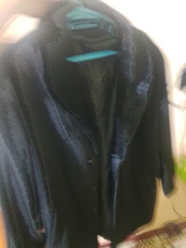 женское пальто с мехом: Kişi palto – qara rəng, klassik dizayn - Diz: Dizə yaxın uzunluq - — 1