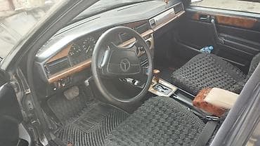 diffuser satisi: Mercedes-Benz 190: 1.8 l | 1993 il Sedan — 7
