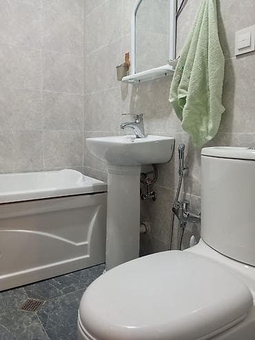 Bileceride dsk yoluna yaxin midanin binasinda 9/6 mertebesinde 2 — 5